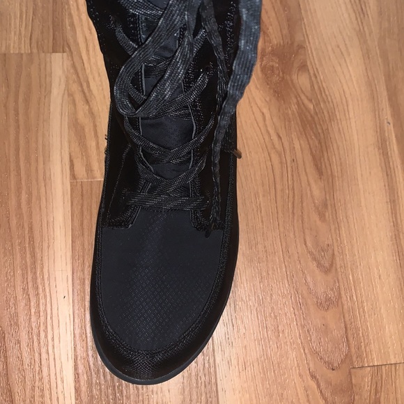 Kamik Waterproof fur boots size 7 - Picture 7 of 10